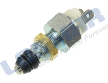 L78.6012 RT7700050861 RT7700648050 Stop Lamp Switch Used for John Deere 3100 3110 3200 3200X 3210 3210X 3300 3300X 3310